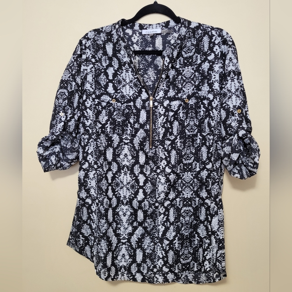 💥3 for $30💥 Calvin Klein Tunic style top, size‎ M
